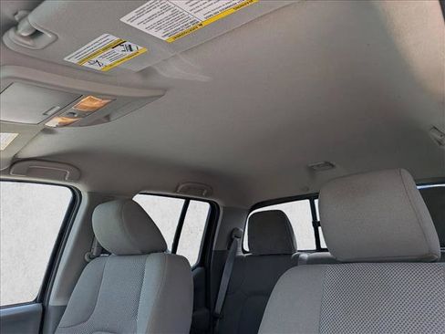 Used 2019 Nissan Frontier SV AWD/4WD image 18