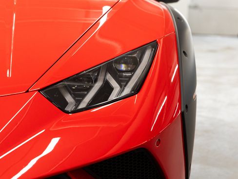 Used 2023 Lamborghini Huracan Sterrato image 8