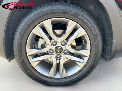 Used 2021 Kia Seltos S image 27