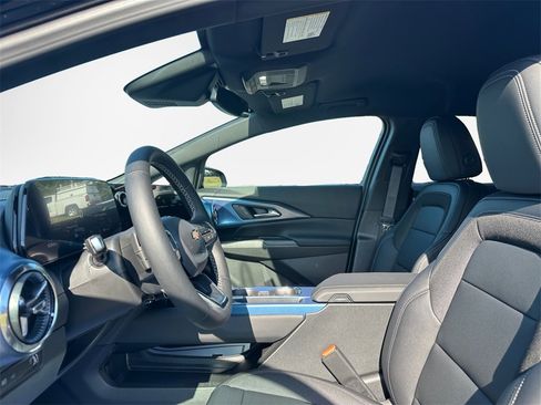 New 2026 Chevrolet Equinox EV LT image 11