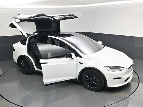 Used 2022 Tesla Model X Plaid AWD/4WD image 19