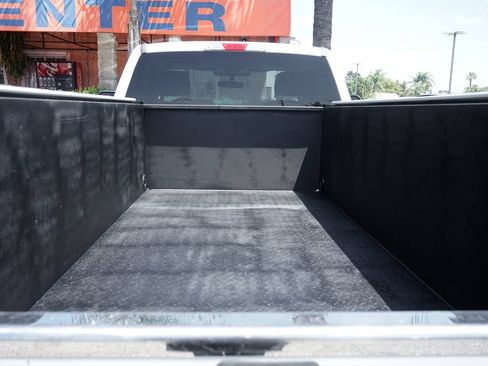 Used 2022 Ford F250 XL w/ Power Equipment Group RWD image 9