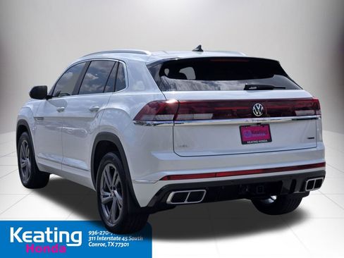 Used 2024 Volkswagen Atlas Cross Sport SEL R-Line image 8