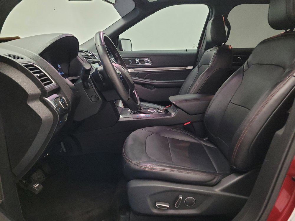 Used 2018 Ford Explorer Sport w/ Equipment Group 401A AWD/4WD image 17
