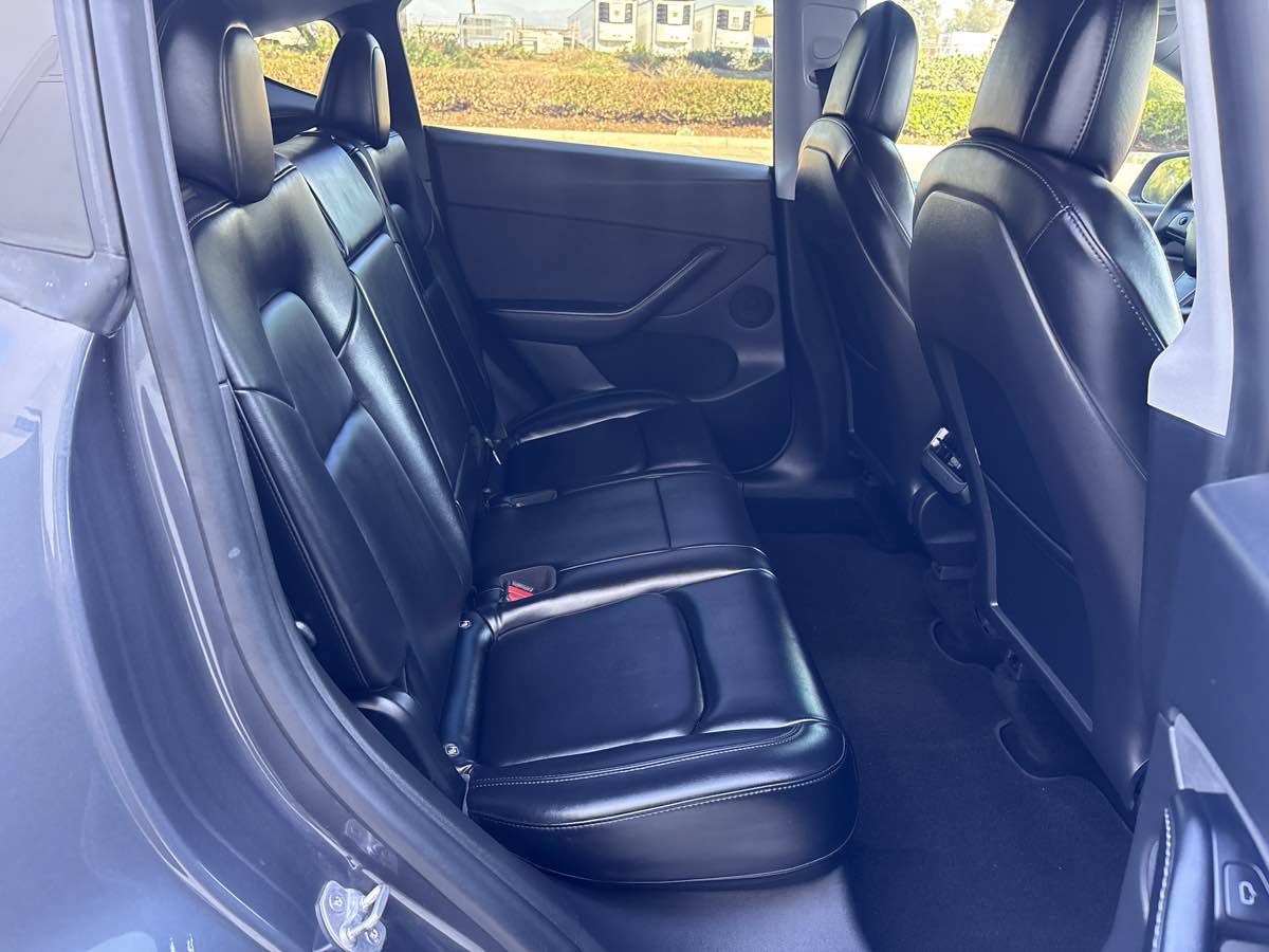 Used 2021 Tesla Model Y Long Range AWD/4WD image 14