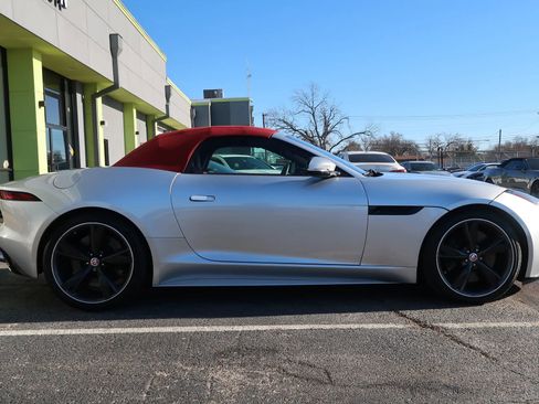 Used 2020 Jaguar F-TYPE R image 8