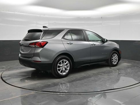 Used 2023 Chevrolet Equinox LS w/ LS Convenience Package FWD image 8