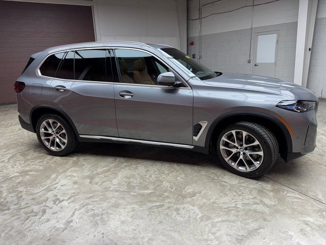 Used 2026 BMW X5 xDrive40i w/ Climate Comfort Package AWD/4WD image 6