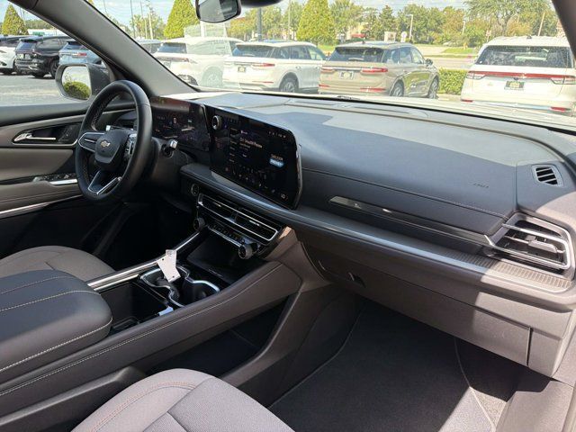 Used 2026 Chevrolet Traverse LT FWD image 20