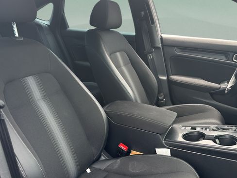 Certified 2025 Honda Civic Sport image 14