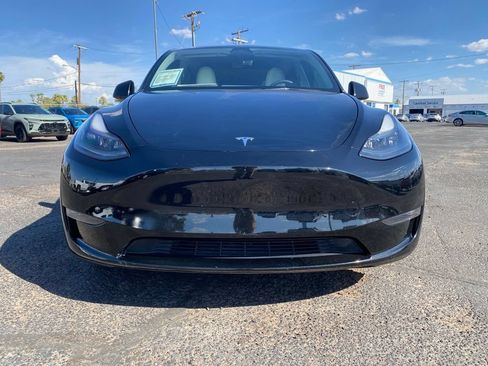 Used 2023 Tesla Model Y Long Range AWD/4WD image 15