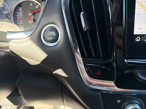 Used 2023 Chevrolet Traverse Premier w/ Redline Edition image 24