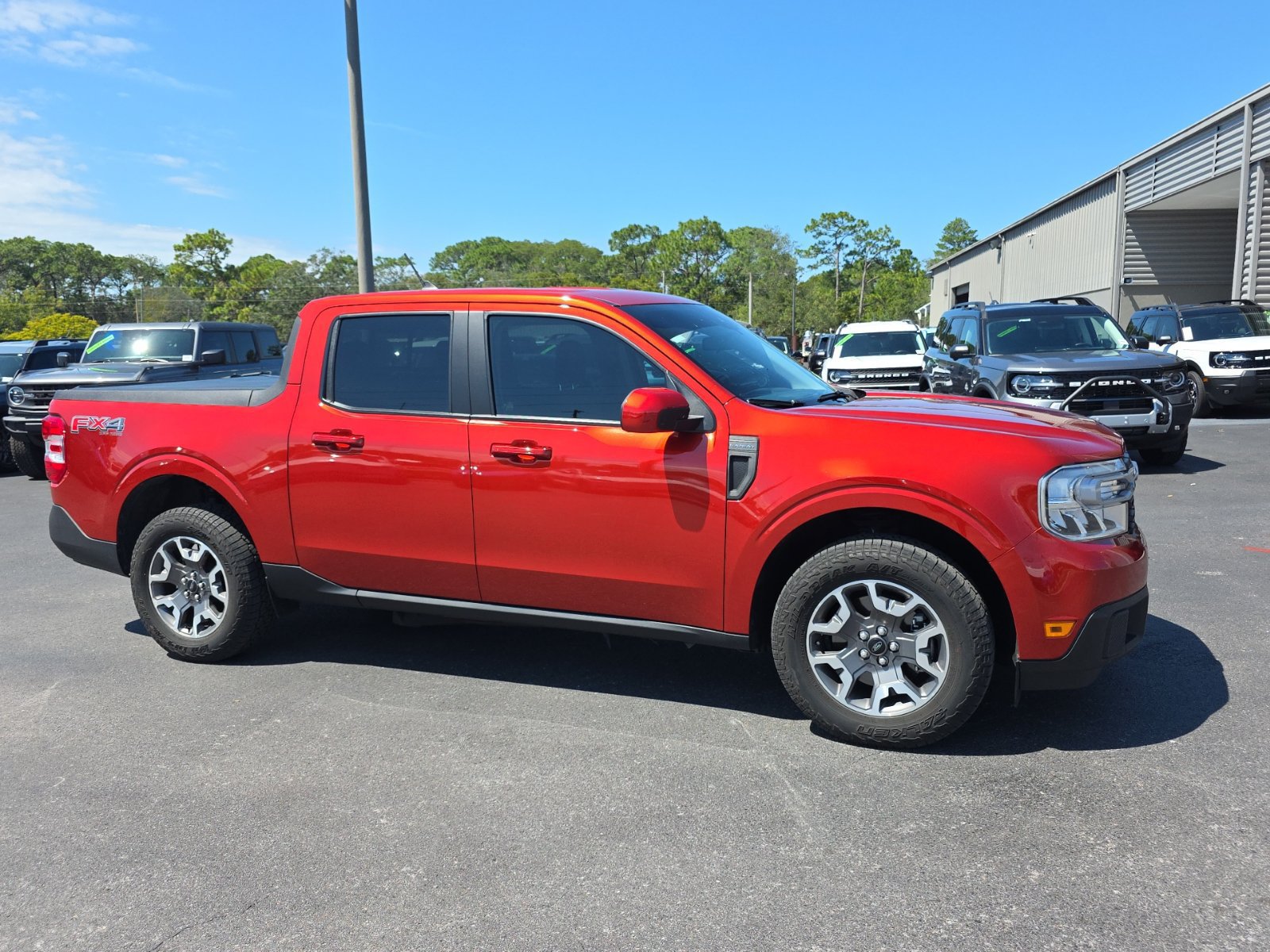 Certified 2023 Ford Maverick Lariat w/ Lariat Luxury Package AWD/4WD image 1