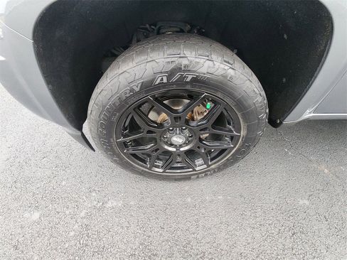 Used 2019 Chevrolet Colorado LT w/ LT Convenience Package image 10