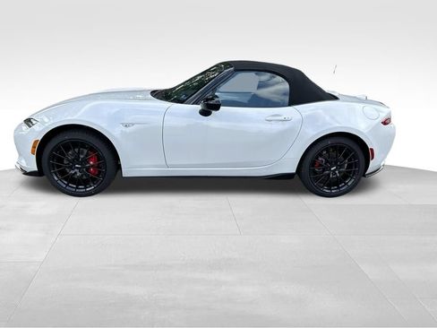 New 2026 MAZDA MX-5 Miata Club RWD image 2