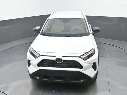 Used 2025 Toyota RAV4 LE image 27