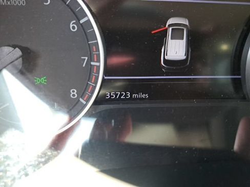 Used 2024 Nissan Pathfinder SL FWD image 4