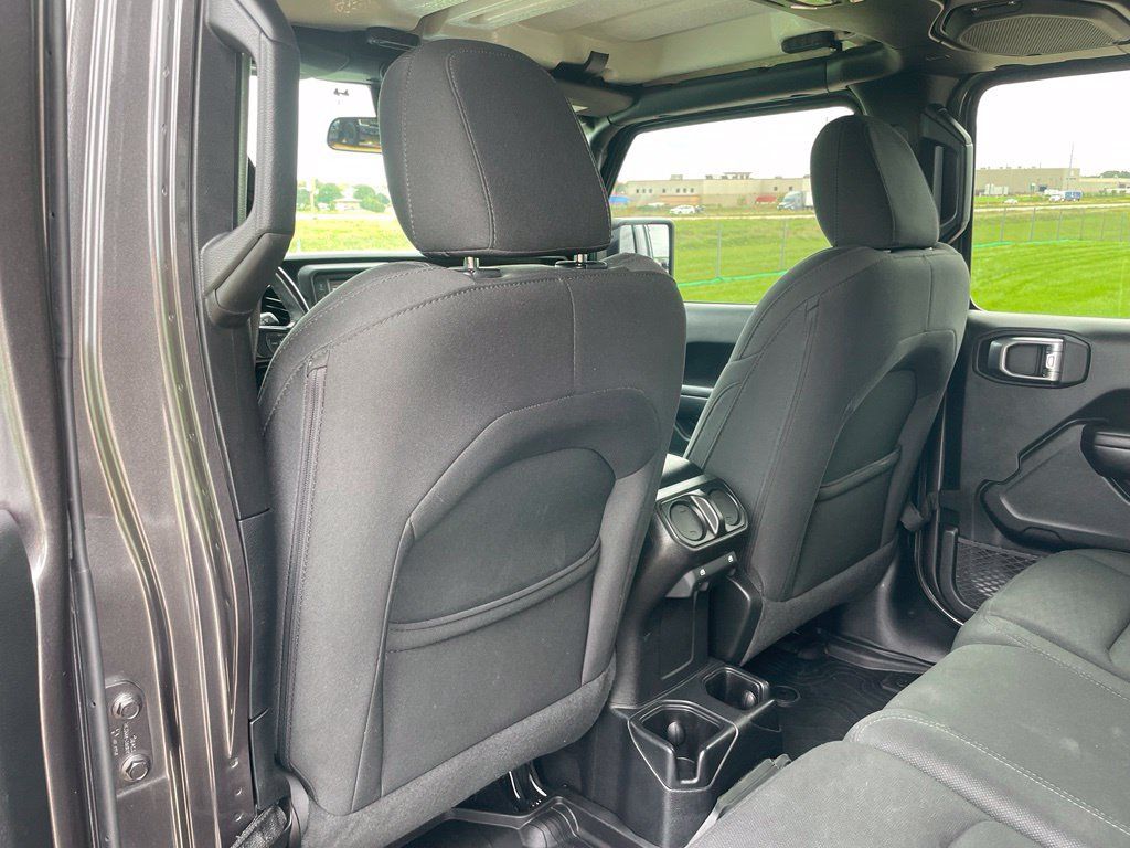 Used 2020 Jeep Wrangler Unlimited Sport AWD/4WD image 36
