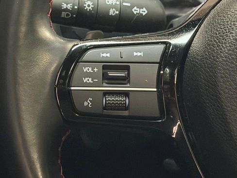 Used 2025 Honda Pilot Black Edition image 18