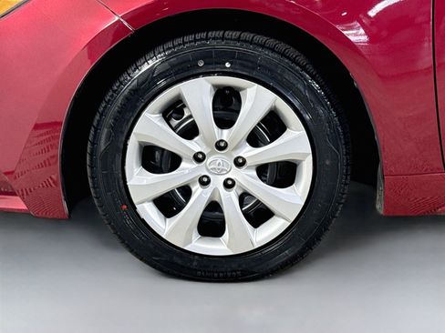 Used 2024 Toyota Corolla LE FWD image 38