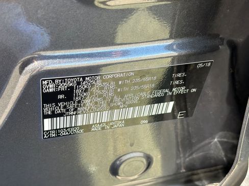 Used 2018 Toyota RAV4 SE w/ Power Extra Value Package FWD image 33