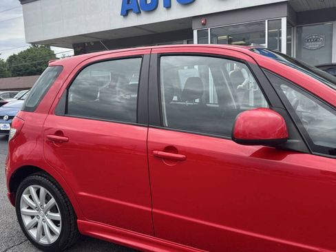Used 2011 Suzuki SX4 Sportback FWD image 35