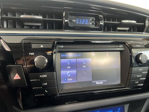 Used 2015 Toyota Corolla S FWD image 25