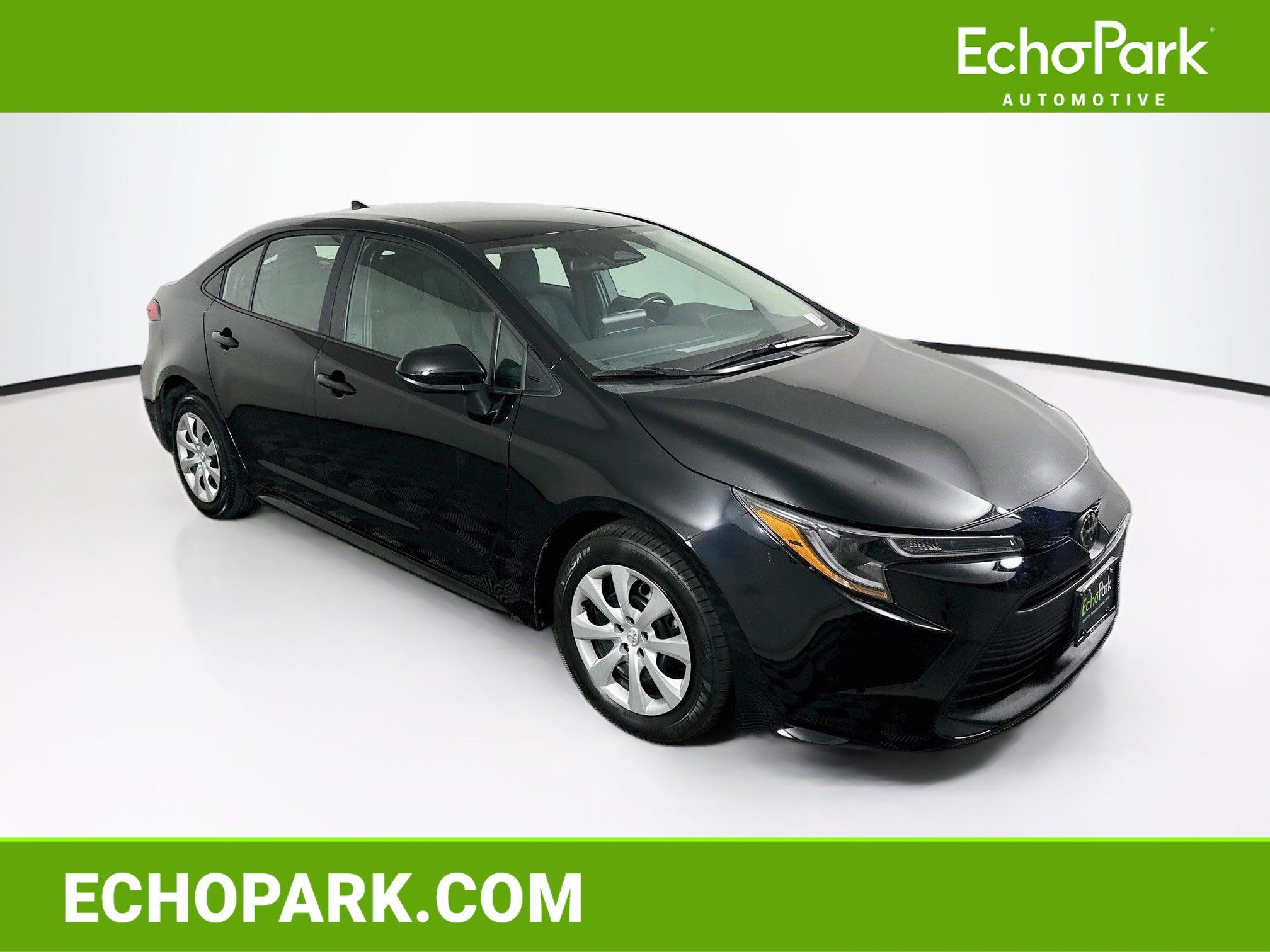 Used 2026 Toyota Corolla LE FWD image 1