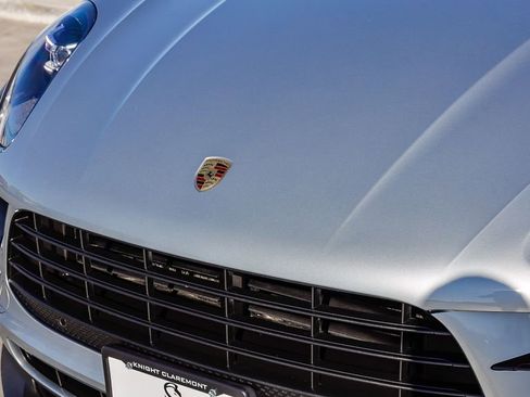 Used 2020 Porsche Macan image 6