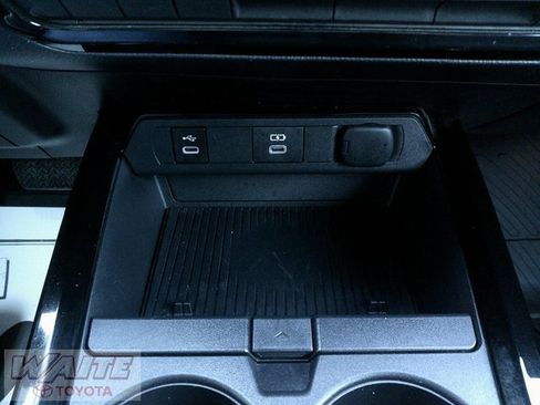 Certified 2024 Toyota Prius Prime image 18