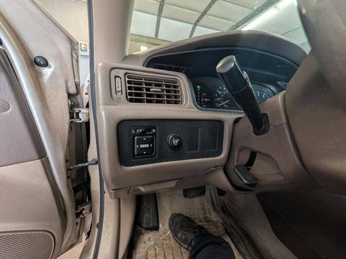 Used 1998 Toyota Camry CE FWD image 34
