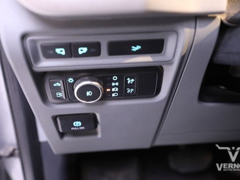 Used 2022 Ford F150 XLT w/ Equipment Group 302A High image 16