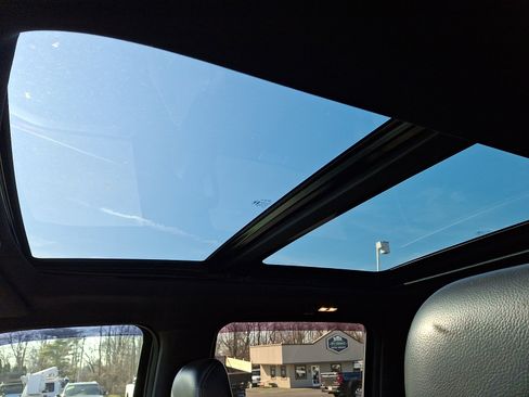 Used 2015 Ford F150 Lariat w/ Equipment Group 501A Mid image 21