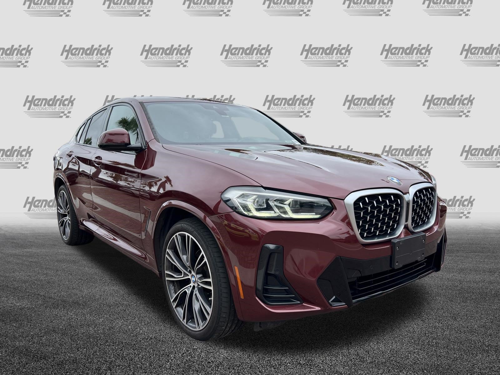 Used 2022 BMW X4 xDrive30i w/ M Sport Package 2 AWD/4WD image 2