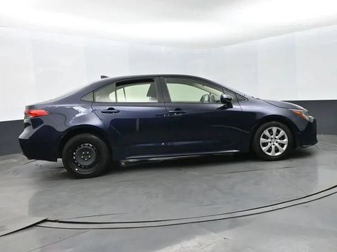 Used 2023 Toyota Corolla LE FWD image 4