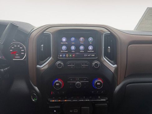 Used 2021 Chevrolet Silverado 1500 High Country w/ Technology Package image 10
