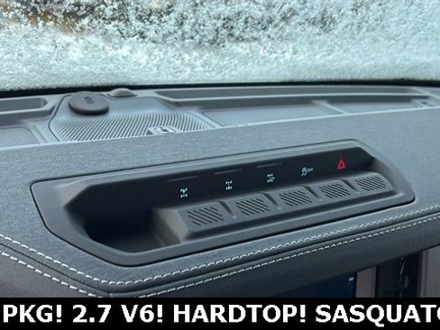 New 2025 Ford Bronco Outer Banks w/ Sasquatch Package image 13