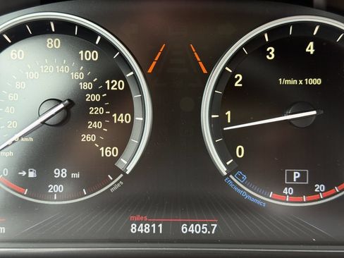 Used 2014 BMW 550i xDrive Sedan AWD/4WD image 11