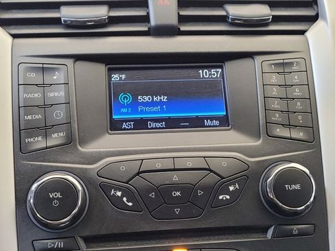 Used 2015 Ford Fusion SE image 25