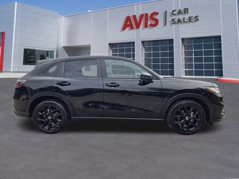Used 2025 Honda HR-V Sport image 5