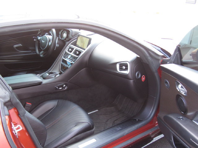Used 2017 Aston Martin DB11 V12 RWD image 16