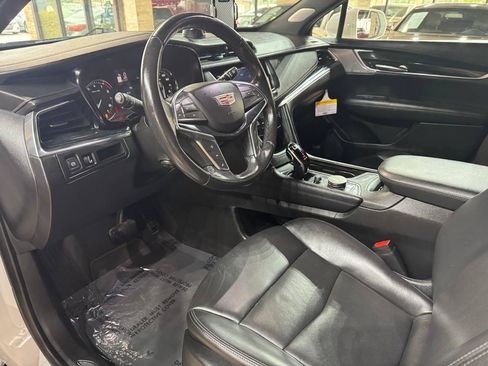 Used 2020 Cadillac XT5 Premium Luxury w/ LPO, Floor Liner Package FWD image 18