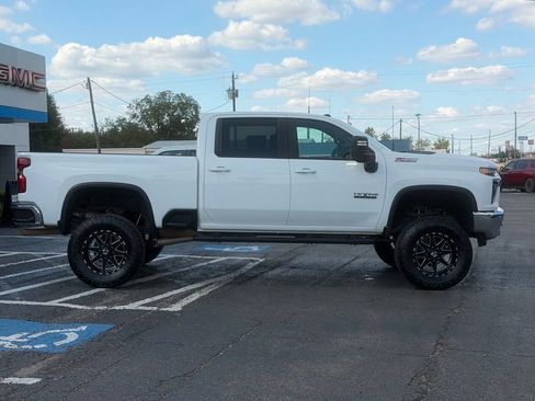 Used 2020 Chevrolet Silverado 2500 LT w/ Texas Edition AWD/4WD image 4