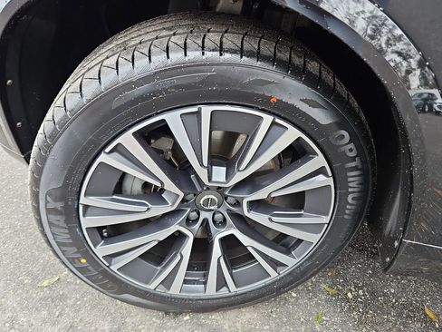 Used 2022 Volvo XC90 T5 Momentum w/ Climate Package image 38