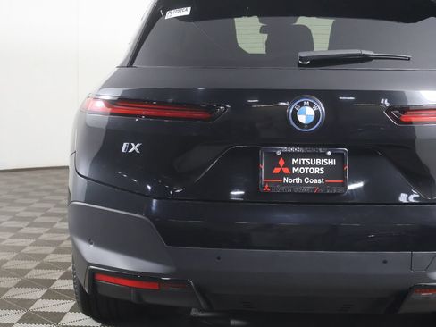 Used 2024 BMW iX xDrive50 AWD/4WD image 17
