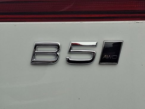 New 2026 Volvo XC60 B5 Ultra w/ Protection Package Premier AWD/4WD image 20
