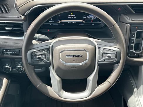 Used 2023 GMC Yukon XL Denali RWD image 26