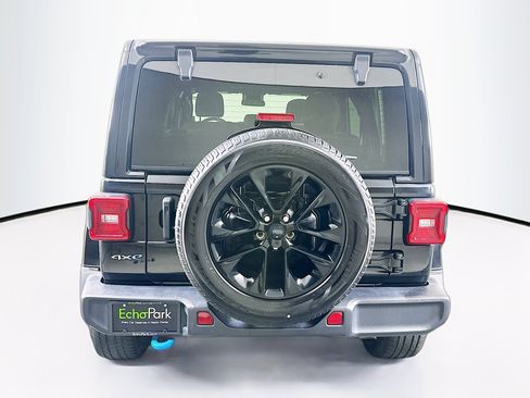 Used 2024 Jeep Wrangler Unlimited Sahara AWD/4WD image 7