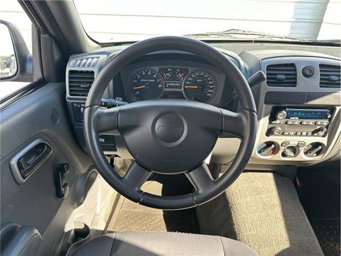 Used 2005 Chevrolet Colorado LS image 18