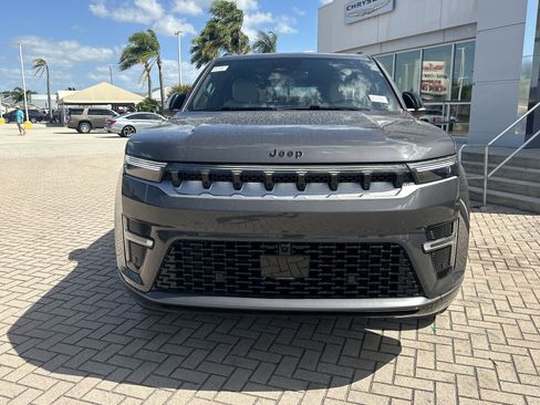 New 2026 Jeep Grand Wagoneer L 4WD w/ Premium Group I image 4